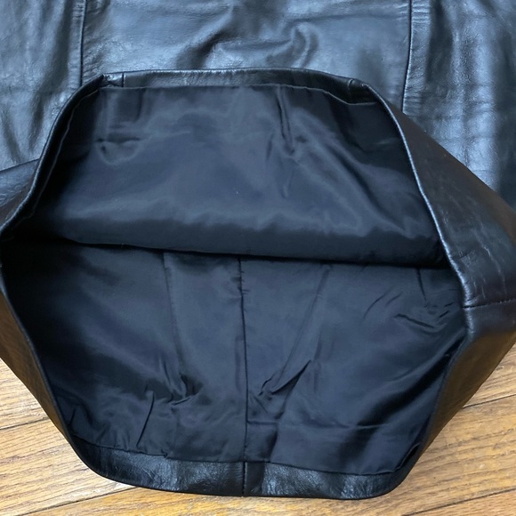 Vintage 80s Womens Byrnes & Baker Black Leather High Rise Pencil Skirt Size 4 - Picture 3 of 8
